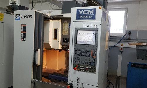 Vertical machining center YCM XV 560 A