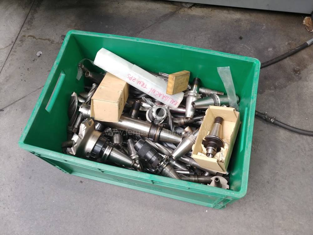 DMC 835 V