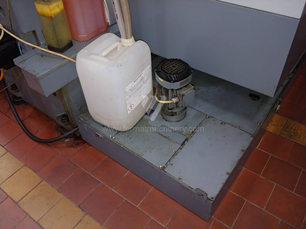 MCV 750 CNC