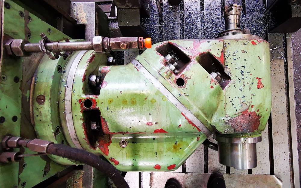 Fräsmaschine / Universal / Correa A25-40