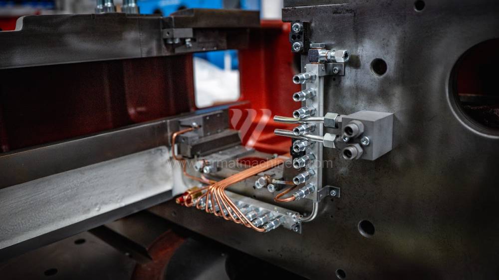 SKIQ 16 CNC