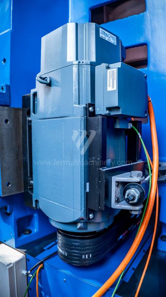 SKIQ 16 CNC