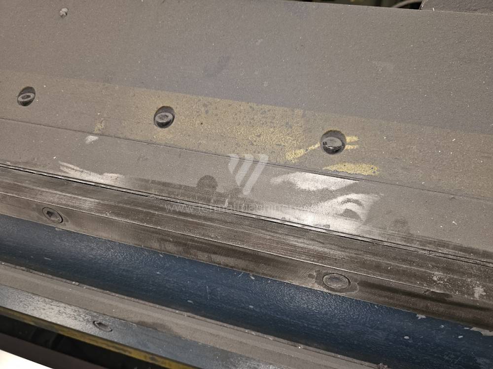 XOS 4000/2