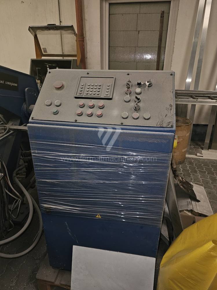 XOS 4000/2