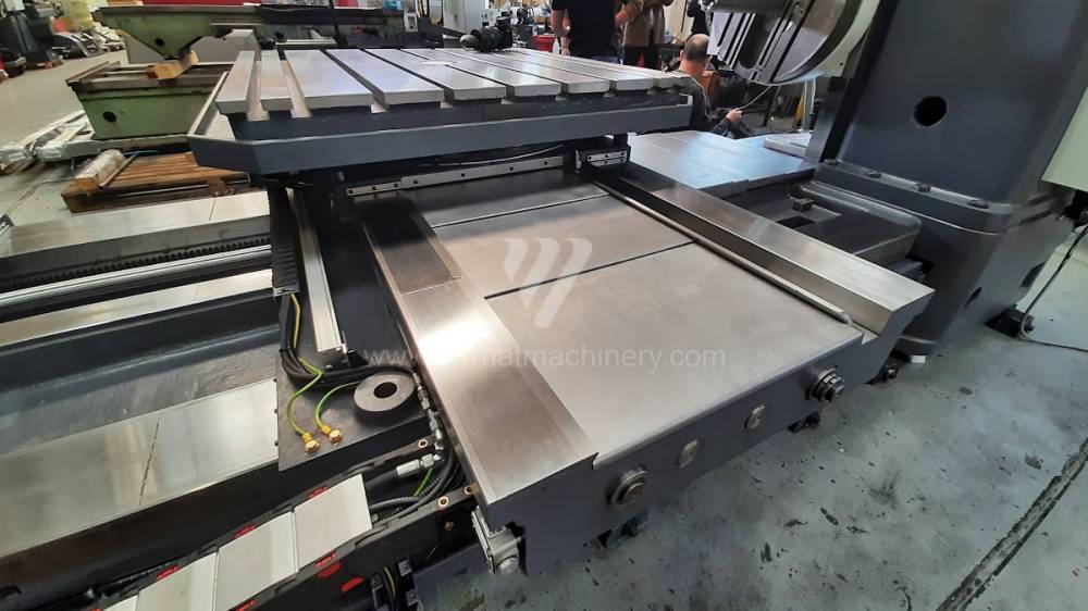 Borers horizontal / Table - diameter of spindle over 90 mm / W 100 A