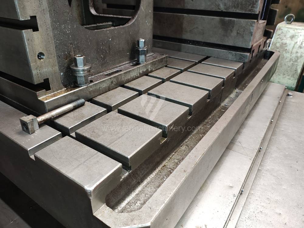 Borers horizontal / Table - diameter of spindle over 90 mm / WHN 13