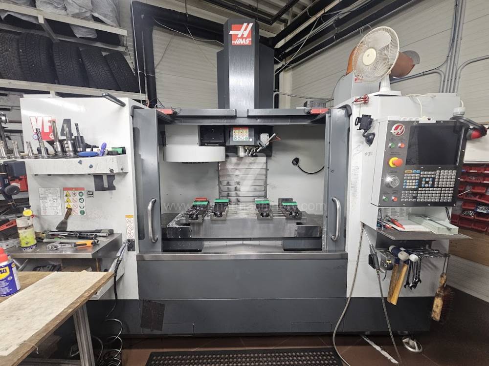 Machining centres / Vertical / VF 4