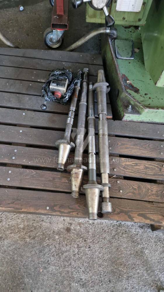 Milling machines / Table / F3U-E