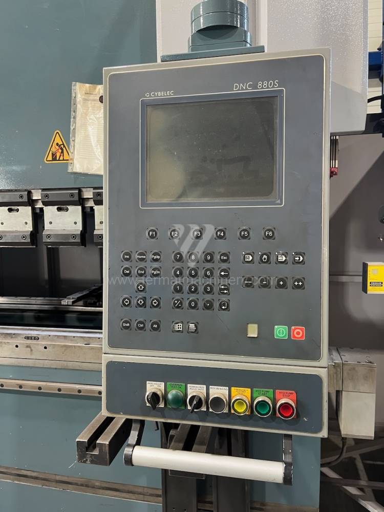 AD-R 30175