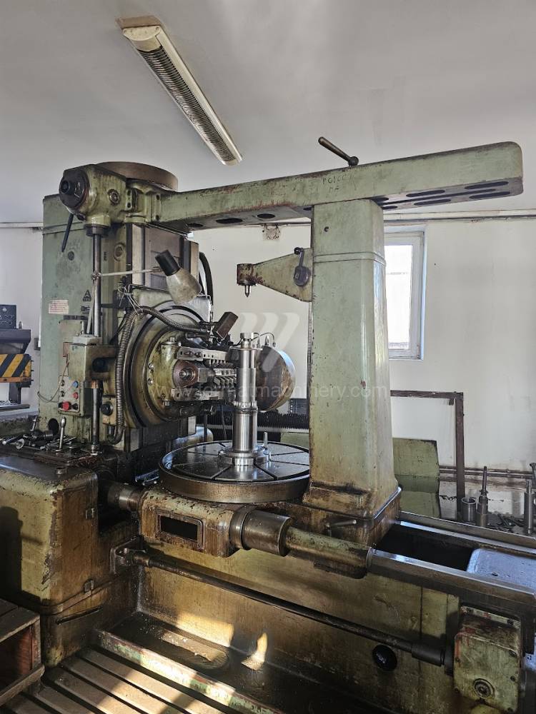 Maquinaria para fabricación de engranajes / Máquina de tallar engranajes por fresa-madre / FO 10