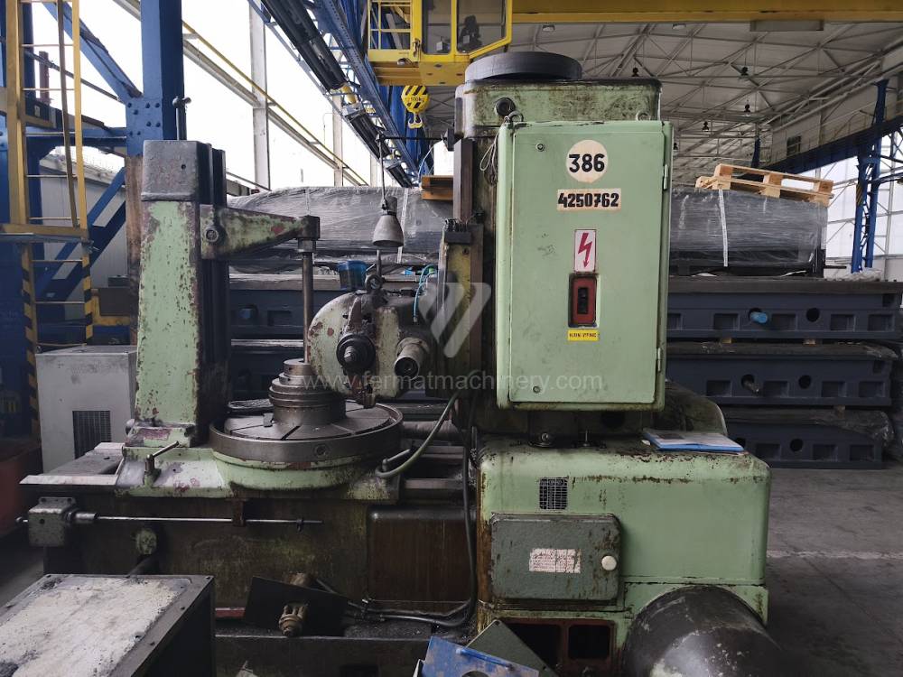 Maquinaria para fabricación de engranajes / Máquina de tallar engranajes por fresa-madre / FO 10