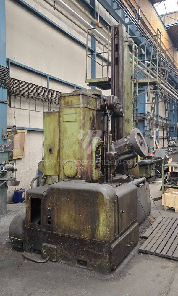 Maquinaria para fabricación de engranajes / Máquina de tallar engranajes por fresa-madre / FO 10