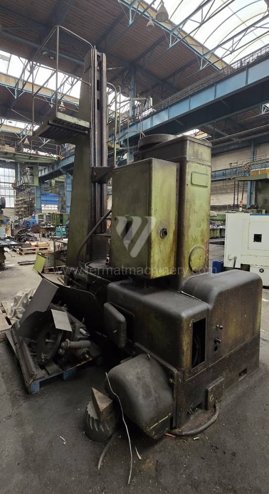 Maquinaria para fabricación de engranajes / Máquina de tallar engranajes por fresa-madre / FO 10