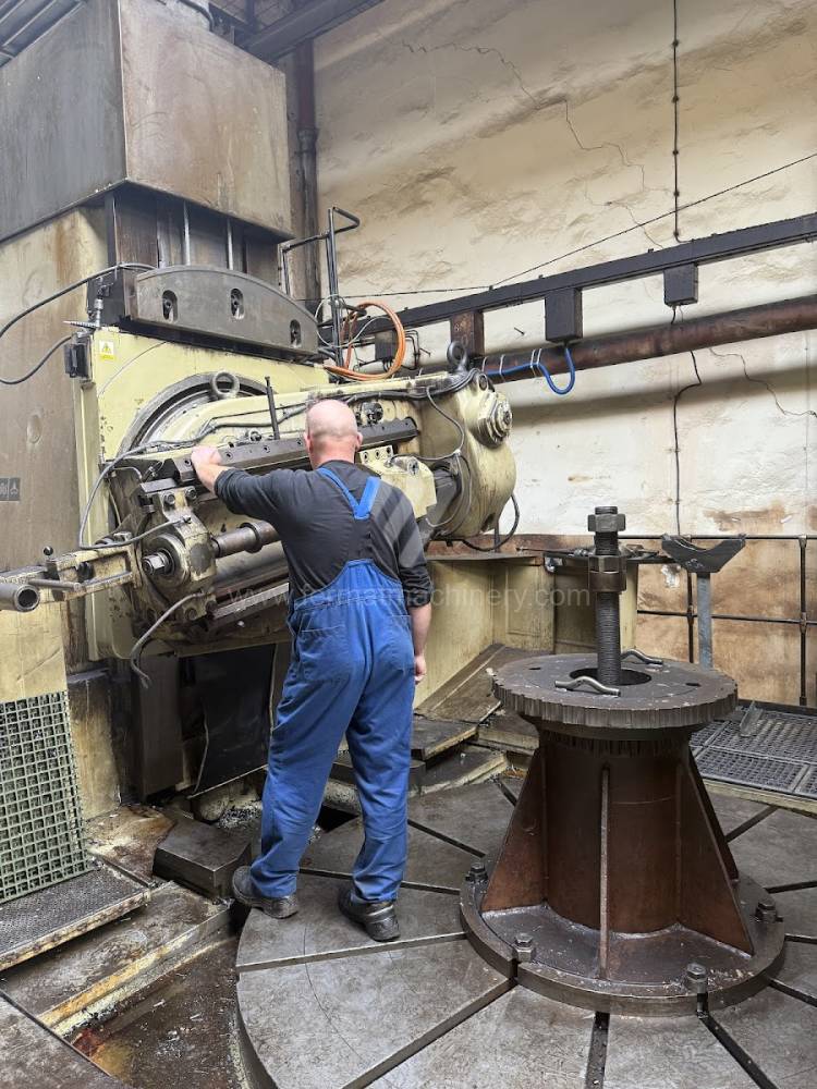 Maquinaria para fabricación de engranajes / Máquina de tallar engranajes por fresa-madre / ZFWZ 3150/3