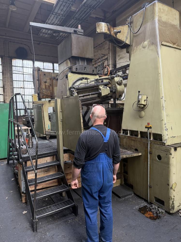 Maquinaria para fabricación de engranajes / Máquina de tallar engranajes por fresa-madre / ZFWZ 3150/3