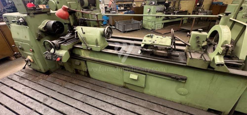 Maquinaria para fabricación de engranajes / Máquina de tallar engranajes por fresa-madre / ZFWVG 250x2000