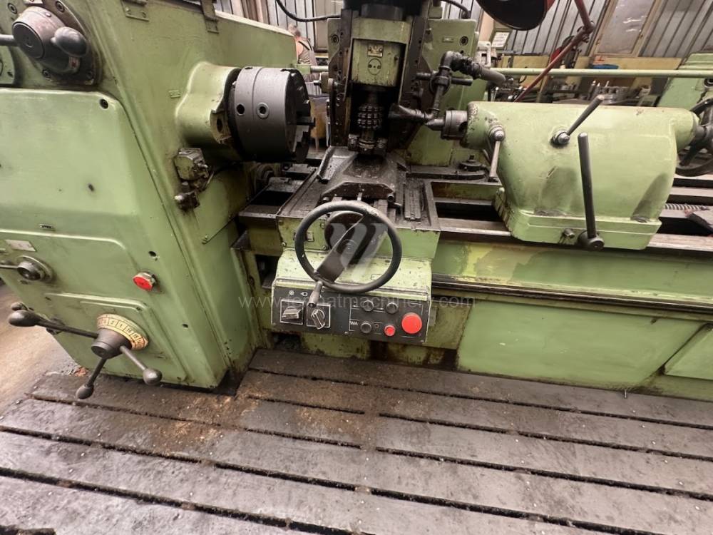 Maquinaria para fabricación de engranajes / Máquina de tallar engranajes por fresa-madre / ZFWVG 250x2000