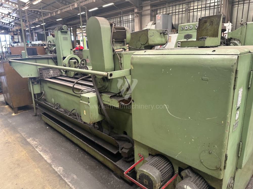 Maquinaria para fabricación de engranajes / Máquina de tallar engranajes por fresa-madre / ZFWVG 250x2000