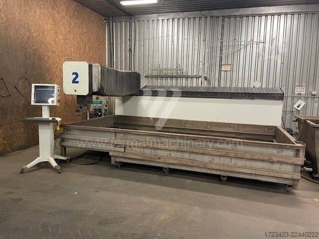 Tajar equipo  / Hidro-cortador / Flow Mach 3 IFB