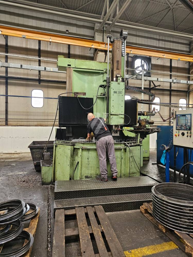 Torno vertical / Un stand / Morando KL 12 CNC