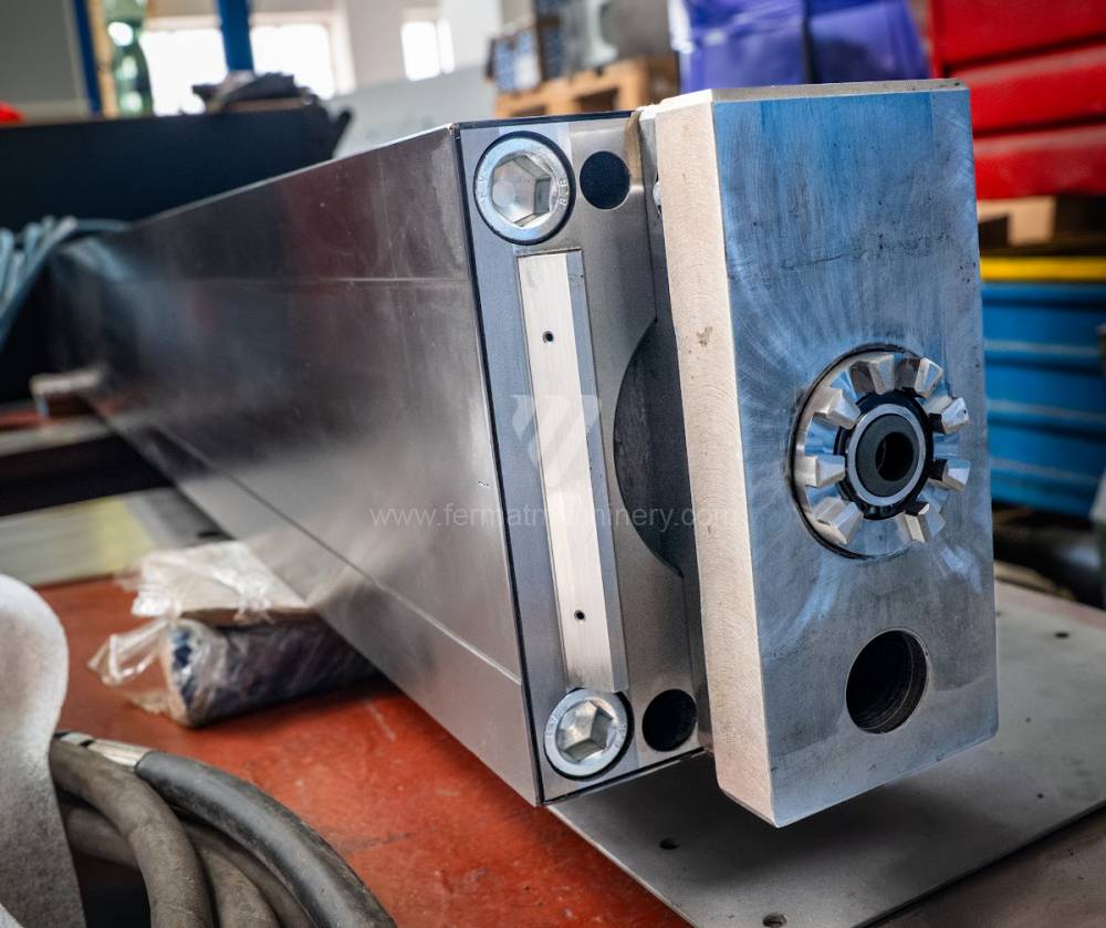 SKIQ 16 CNC