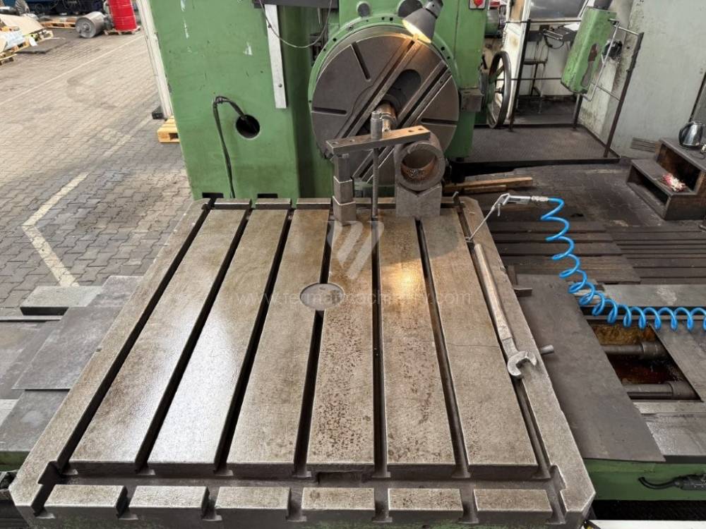 Vízszintes fúrómaró / Asztallapos - orsóátmérő 90 mm - től nagyobb / AD-S 115