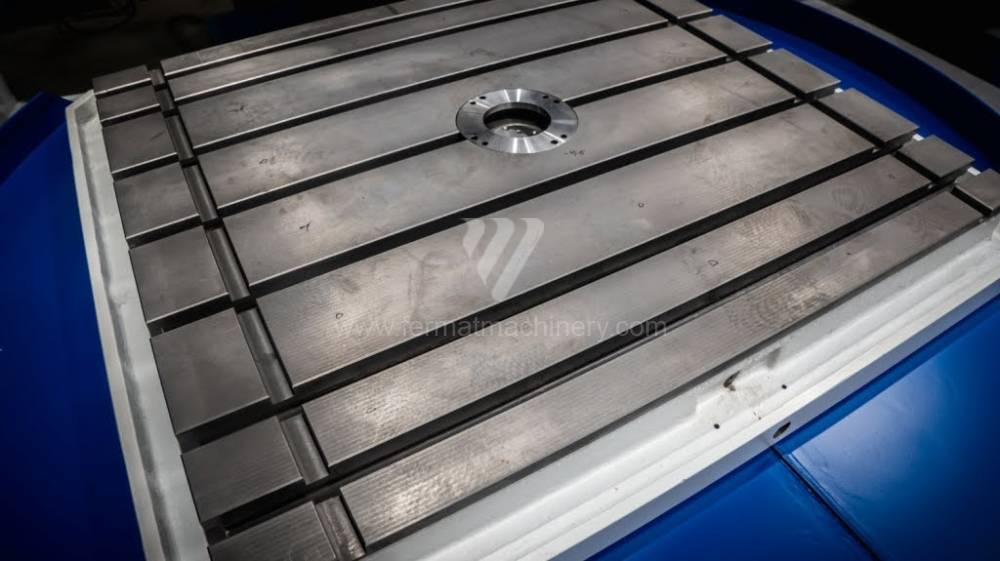 Vízszintes fúrómaró / Asztallapos - orsóátmérő 90 mm - től nagyobb / CraftMill 10