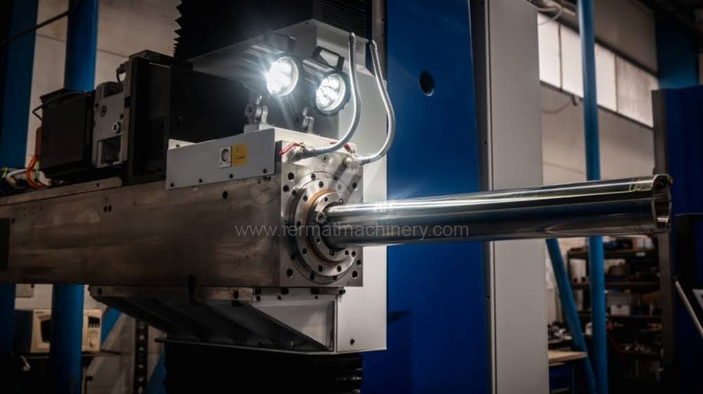 Vízszintes fúrómaró / Asztallapos - orsóátmérő 90 mm - től nagyobb / CraftMill 10