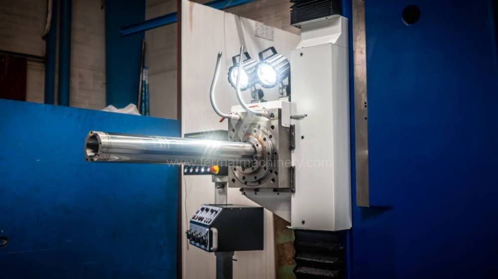 Vízszintes fúrómaró / Asztallapos - orsóátmérő 90 mm - től nagyobb / CraftMill 10