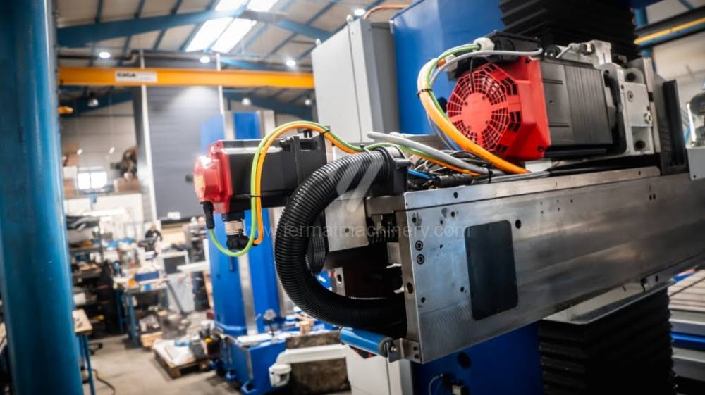 Vízszintes fúrómaró / Asztallapos - orsóátmérő 90 mm - től nagyobb / CraftMill 10