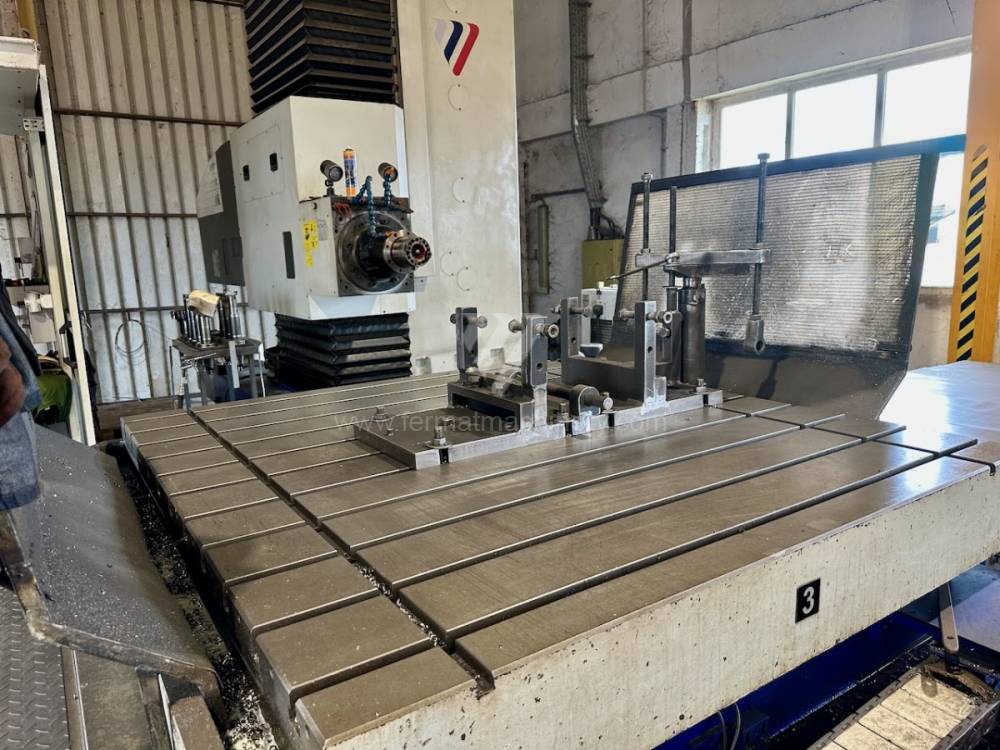 Vízszintes fúrómaró / Asztallapos - orsóátmérő 90 mm - től nagyobb / WHN 13 P CNC
