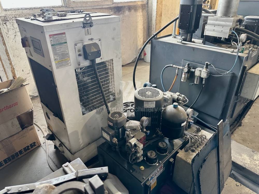 Vízszintes fúrómaró / Asztallapos - orsóátmérő 90 mm - től nagyobb / WHN 13 P CNC