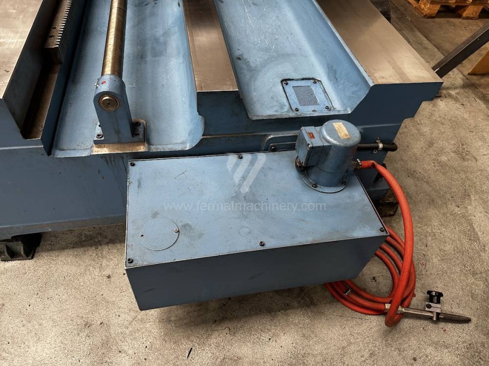 Vízszintes fúrómaró / Asztallapos - orsóátmérő 90 mm - től nagyobb / W 100 A