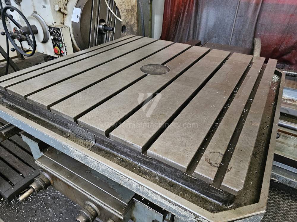 Vízszintes fúrómaró / Asztallapos - orsóátmérő 90 mm - től nagyobb / W 100 A 