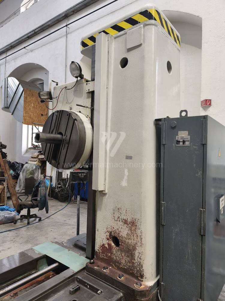 Vízszintes fúrómaró / Asztallapos - orsóátmérő 90 mm - től nagyobb / W 100 A 