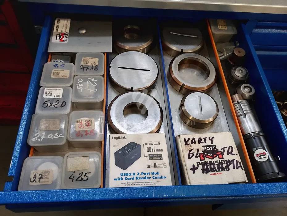 Altre macch. / Macchina di taglio e punzonatura / X5