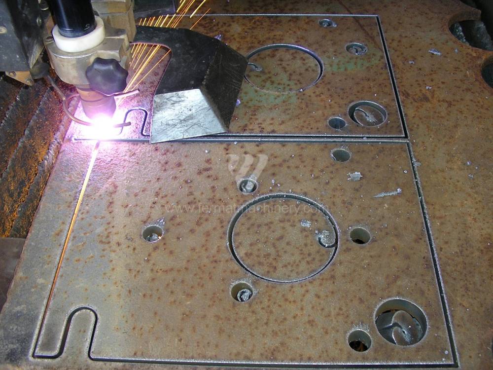 Attrezzature di taglio / Altro / Plazmový řezací stroj NESSAP Klima 1600