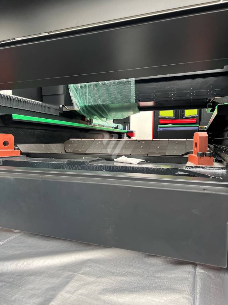 Attrezzature di taglio / Laser / OPTIPLEX 3015 FIBER III 6.0 kW