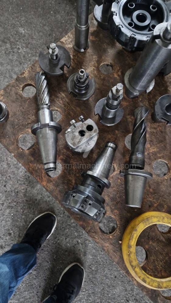 Mașini de frezat / Cu masă fixă (Gantry) / F3U-E