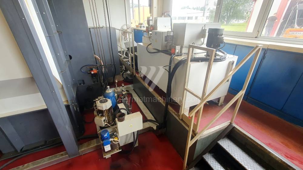 SKIQ 8 CNC