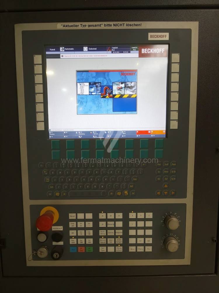 XT525
